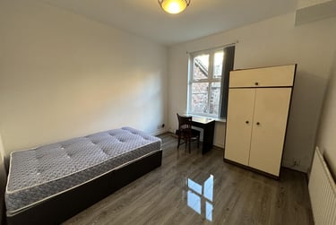 4 bed flat, Deyne Avenue, Rusholme, Manchester, M145SY - Image 7